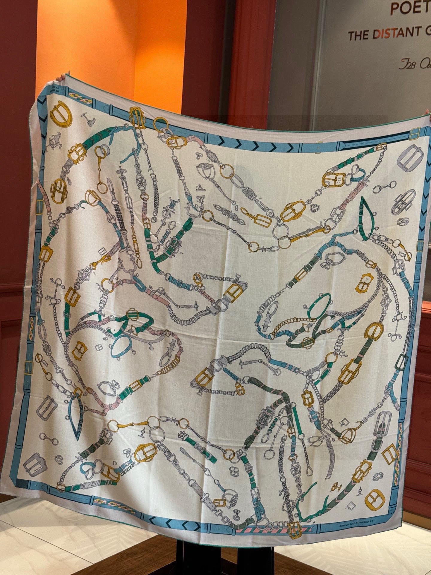 羊绒新款🆕👏👏买了都说好看‼️推荐💕爱马仕双面同色羊绒方巾【跃动的马儿双面同色140】，顶级工艺超值‼️