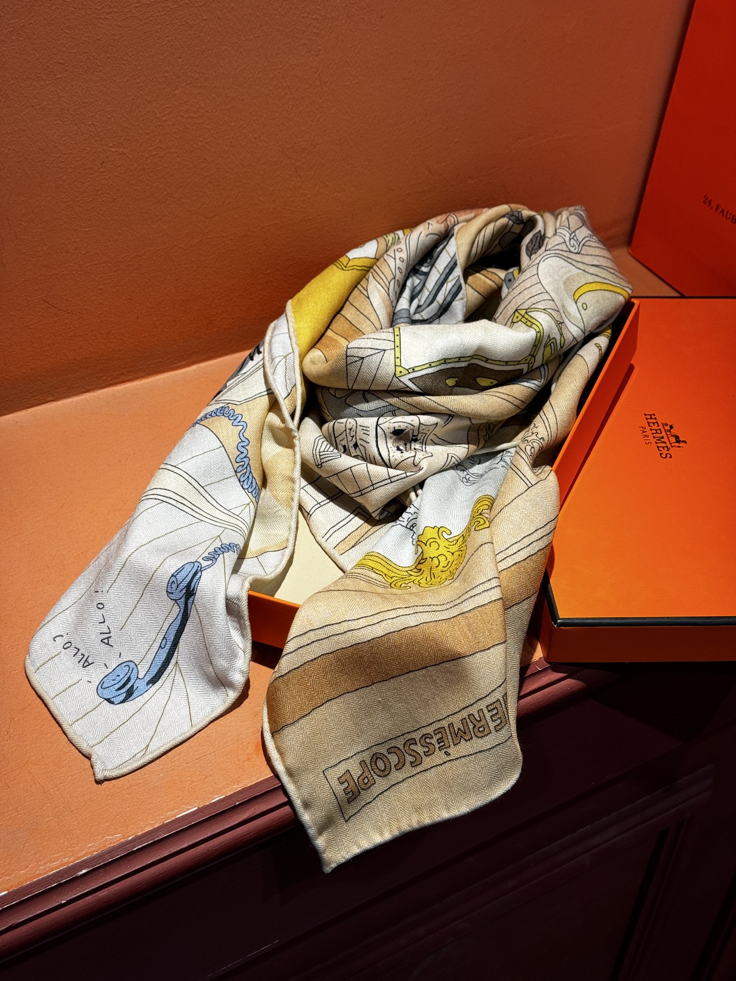 💟上新💞｛24号之谜｝羊绒大方巾[双面同色140]手工卷边H家是创意和作品故事的无限源泉，每季皆推出全新