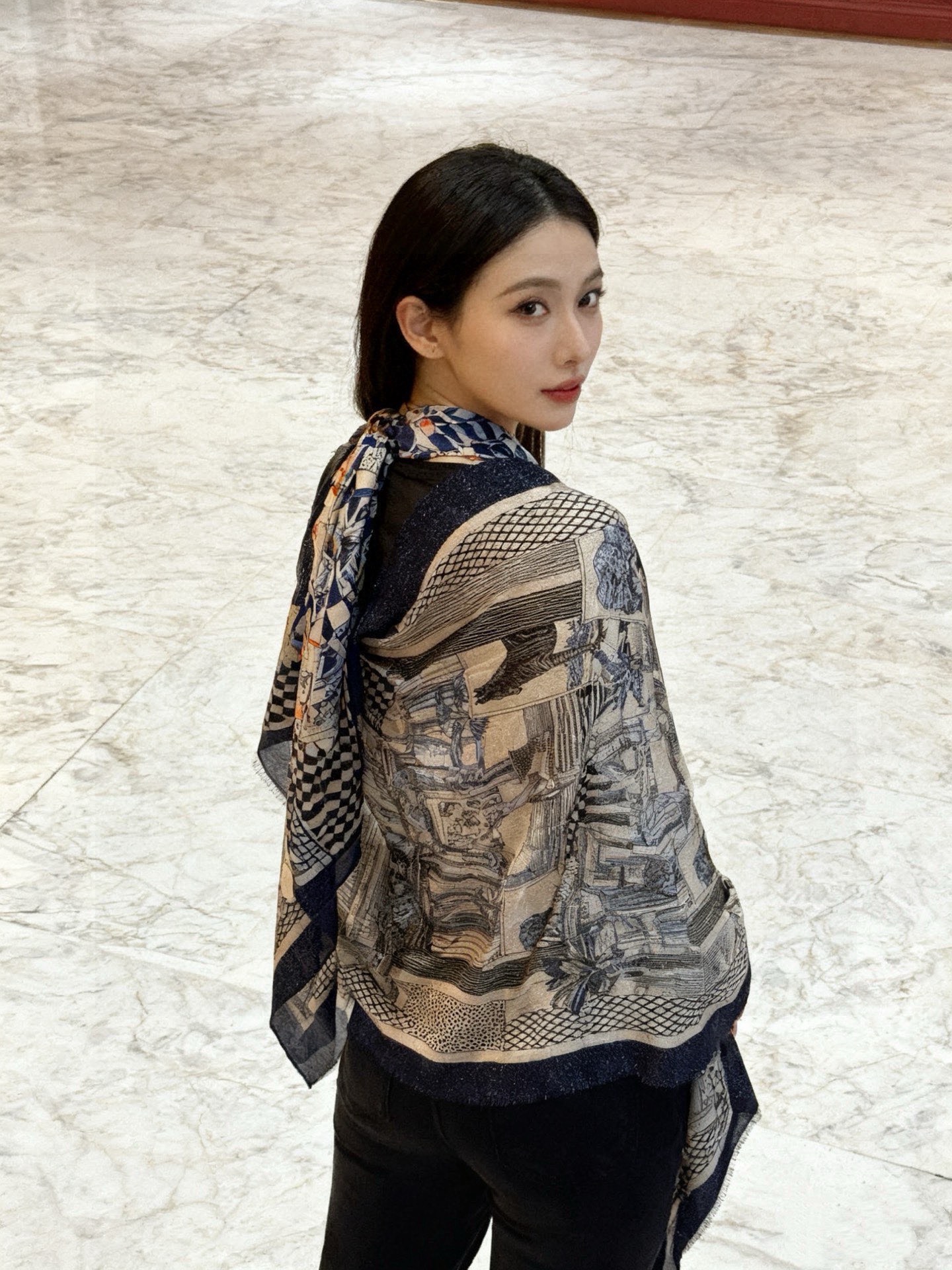 会发光发亮的围巾 爱马仕 专柜同步 买了都说好看羊绒印花‼️推荐💕顶级工艺超值‼️爱马仕专柜爆款🎁🎁羊绒