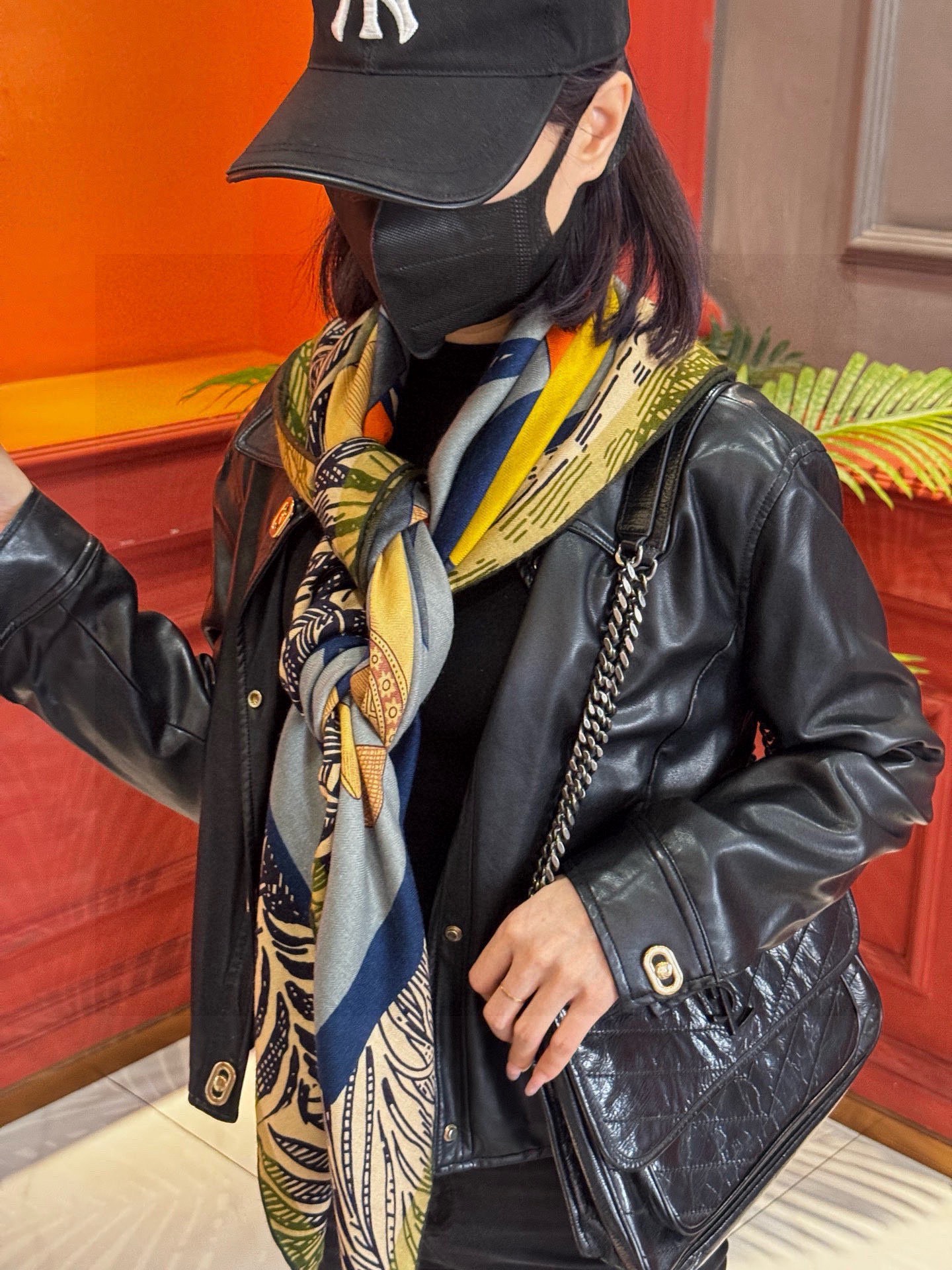 H，目前最热门的 “超现实爱马仕枢纽” 风靡全宇宙，听名字就充斥着未来空间♥️艺术品一样的存在，会绝版的