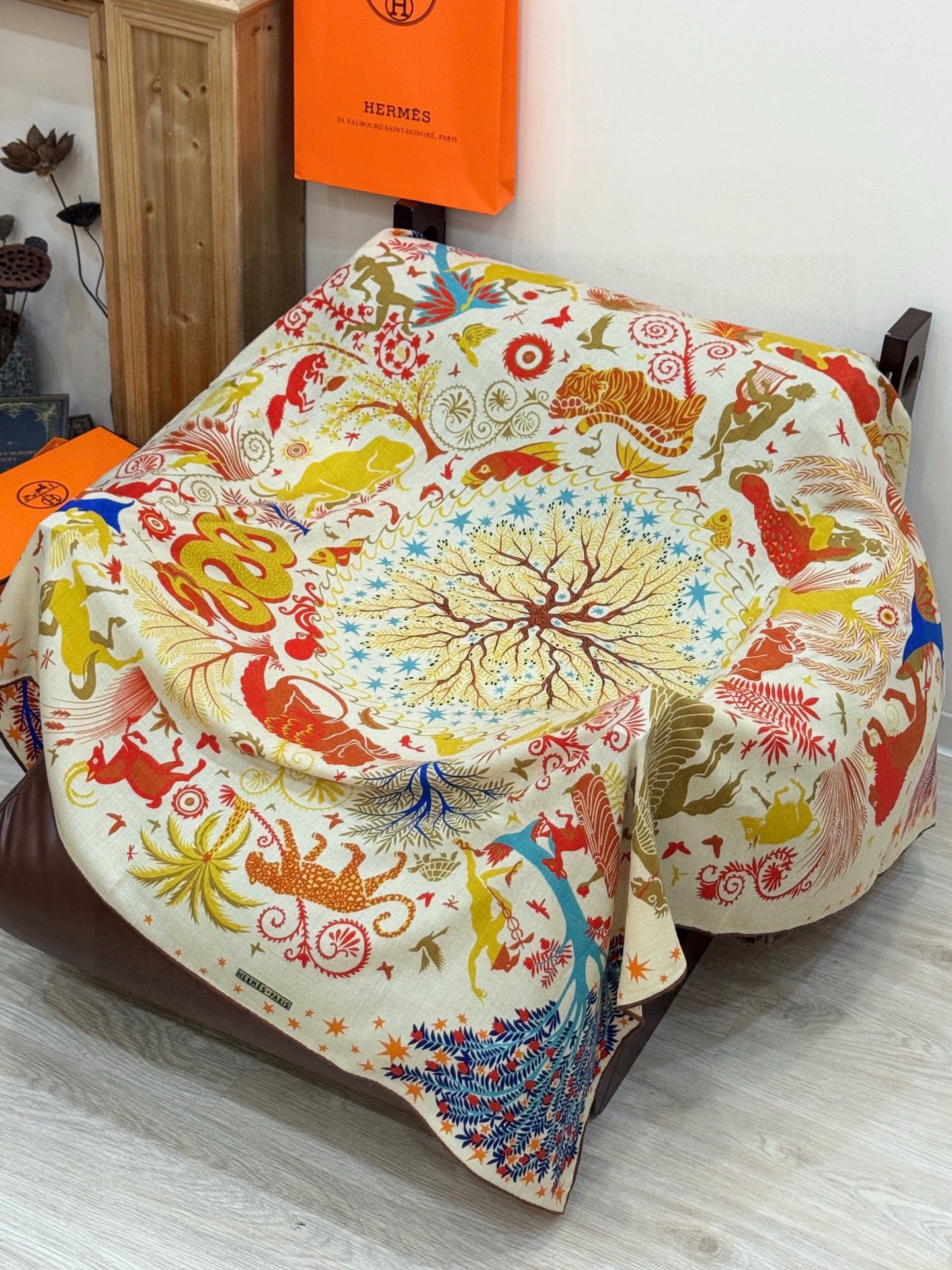 羊绒新款🆕👏👏买了都说好看‼️推荐💕爱马仕双面同色羊绒方巾【玛雅森林双面同色140】，顶级工艺超值‼️爱