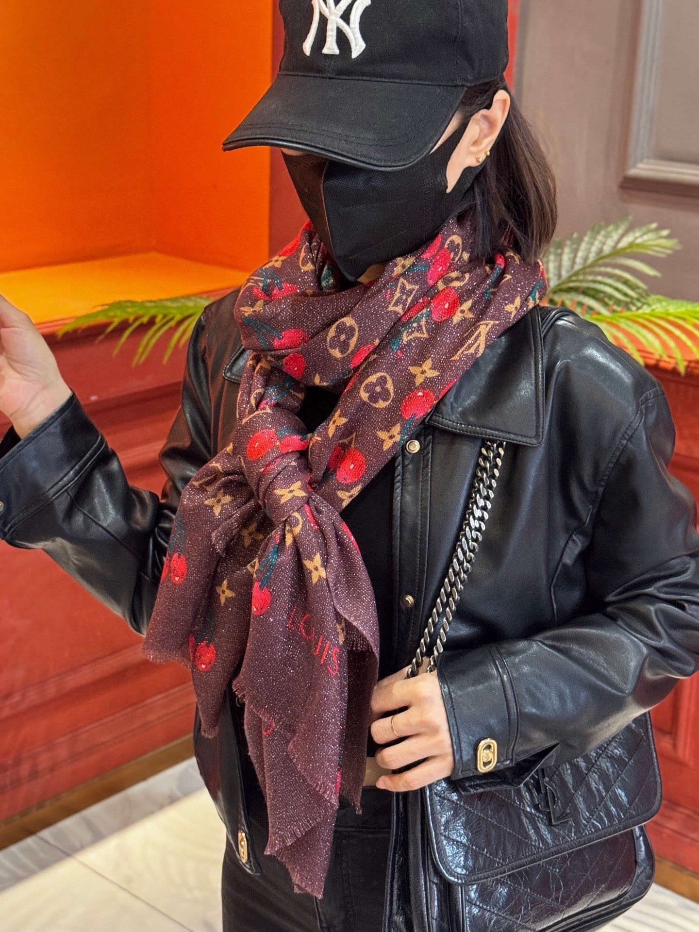 💕 🔥 LV x TM Monogram Cerise 100*200 Novità Sciarpa Novità Louis Vuitton