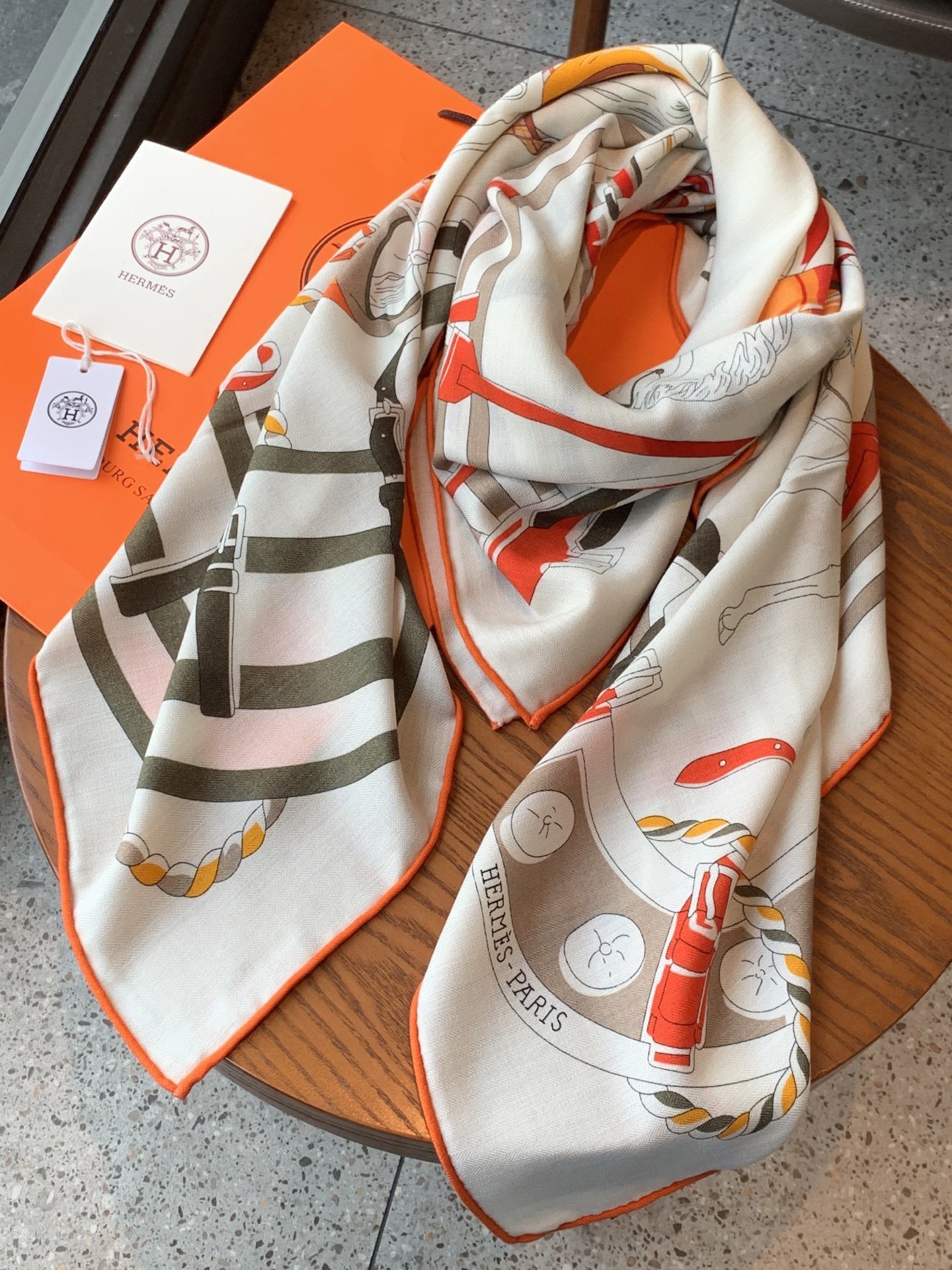 Scarf Style Beige Scarf Other Scarf detail image 5 from source 779471
