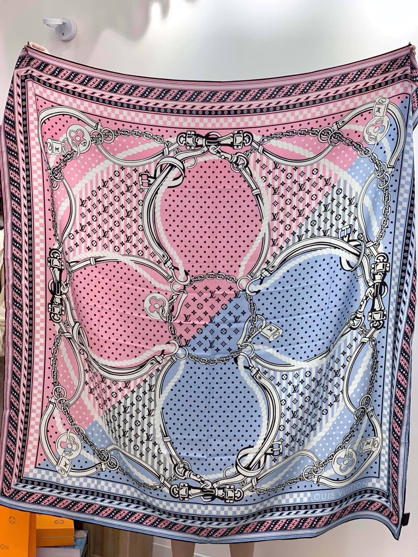 Scarf Style Beige Scarf Other Scarf detail image 8 from source 779475