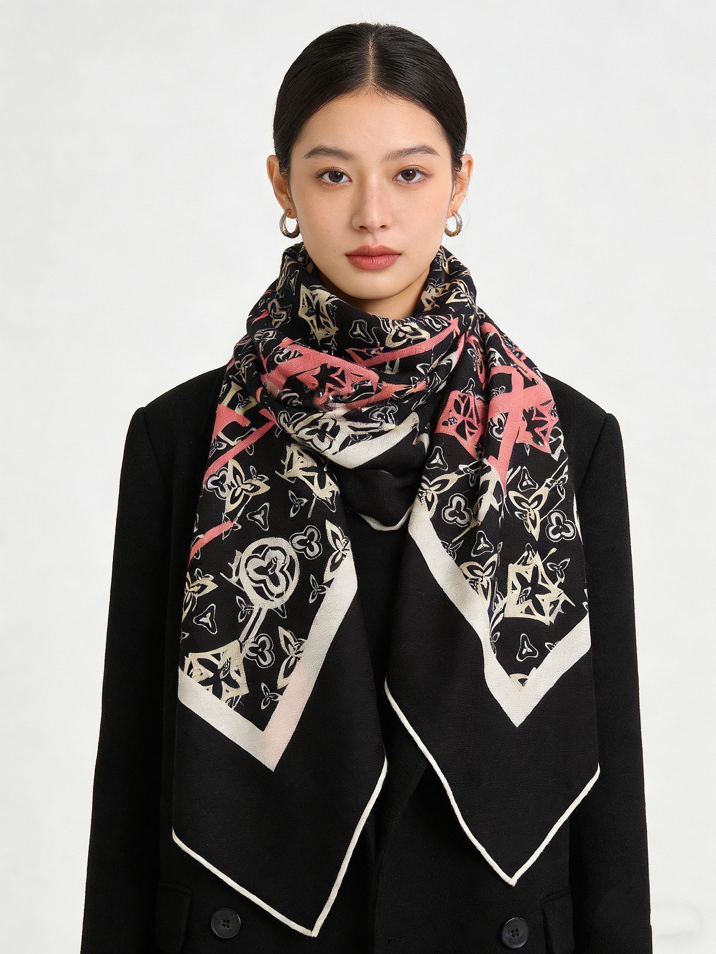 Scarf（围巾） Style Beige Scarf Lookbook Reference image 1