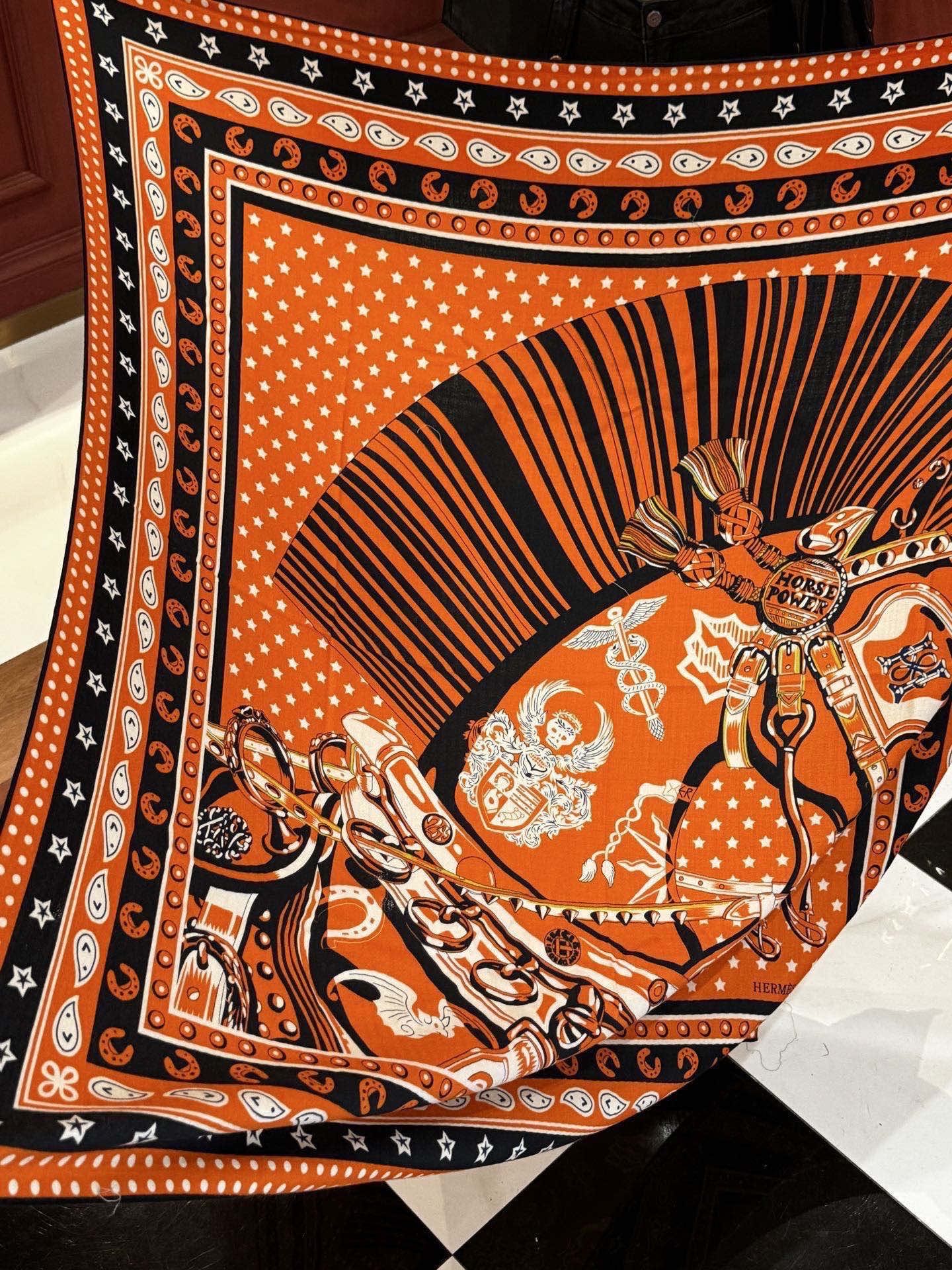 Scarf Style White Scarf Other Scarf detail image 9 from source 779537