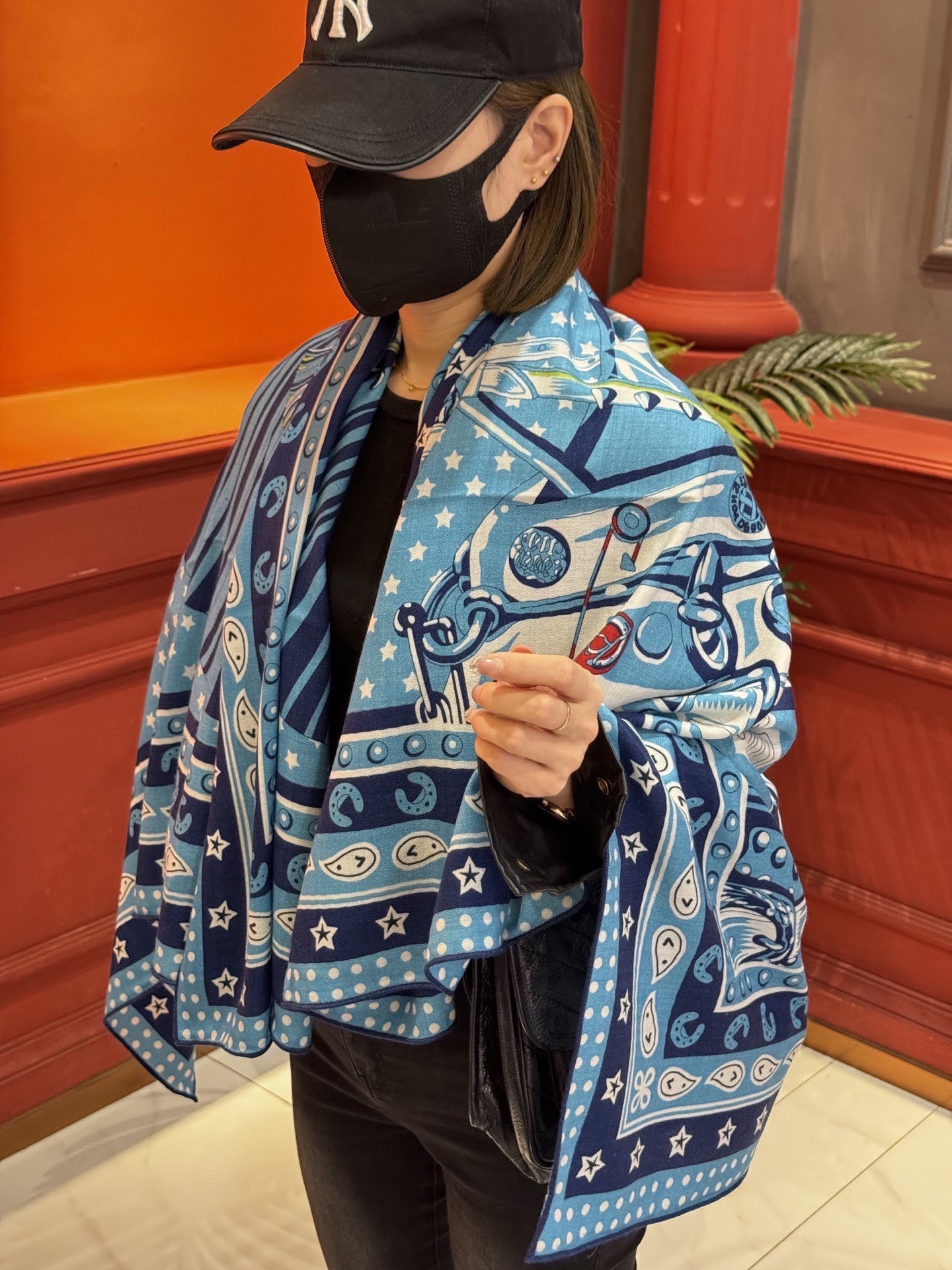 Scarf（围巾） Style White Scarf Lookbook Reference image 1