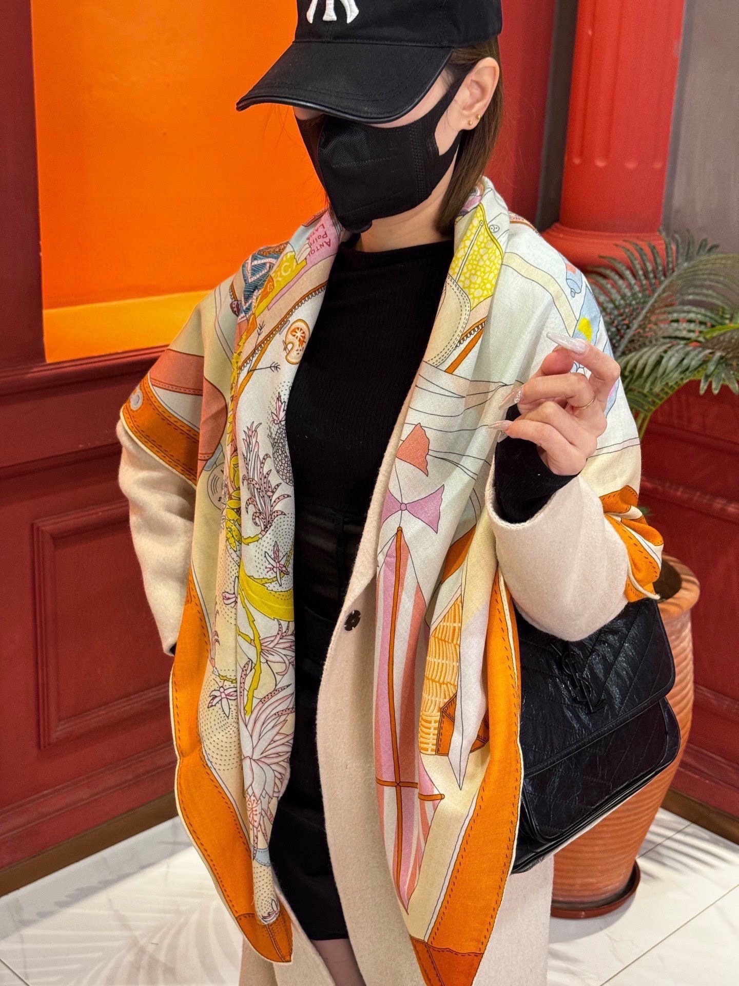 Scarf（围巾） Style Pink Scarf Lookbook Reference image 1