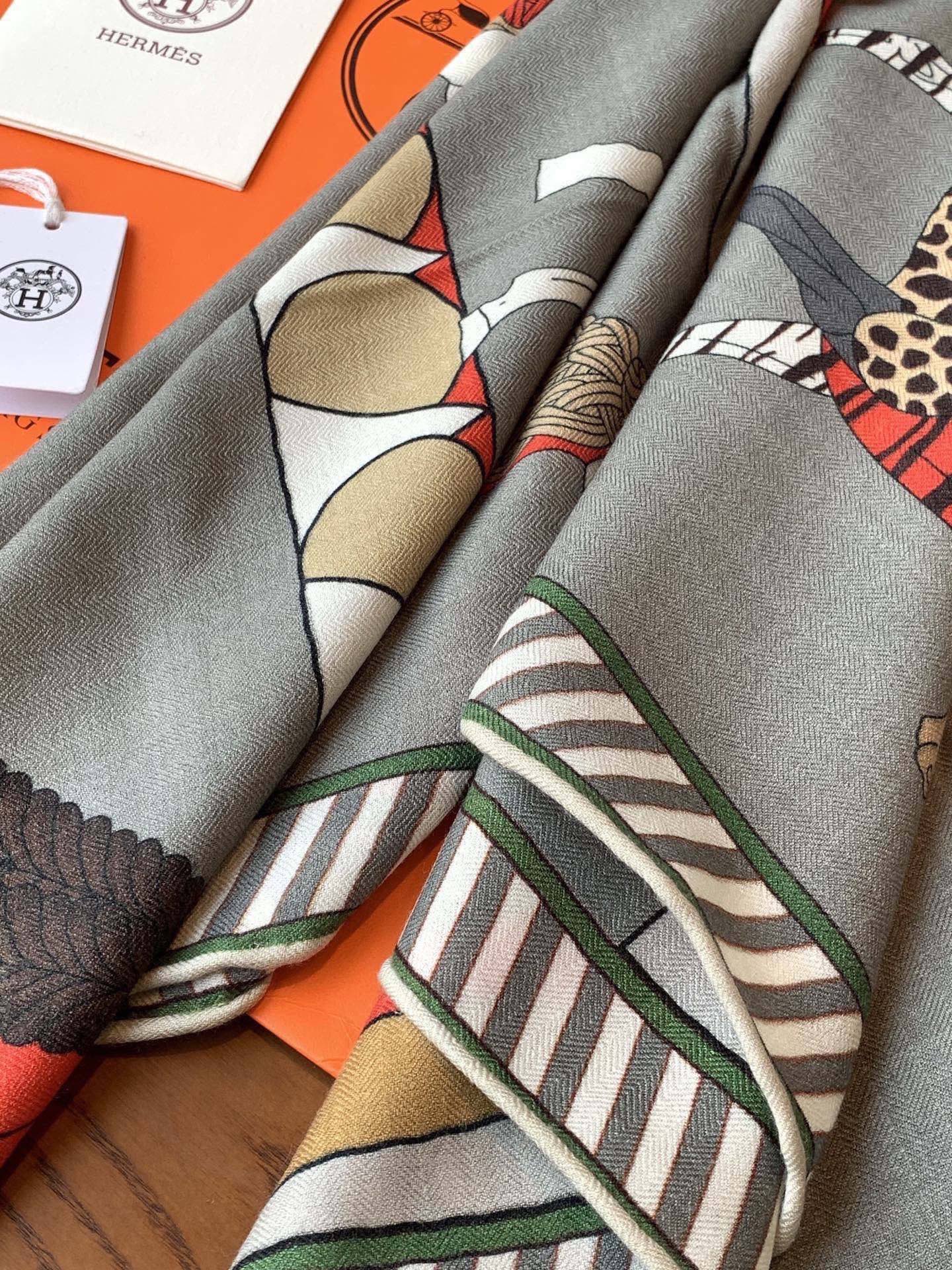 Scarf Style Beige Scarf Other Scarf detail image 7 from source 779548