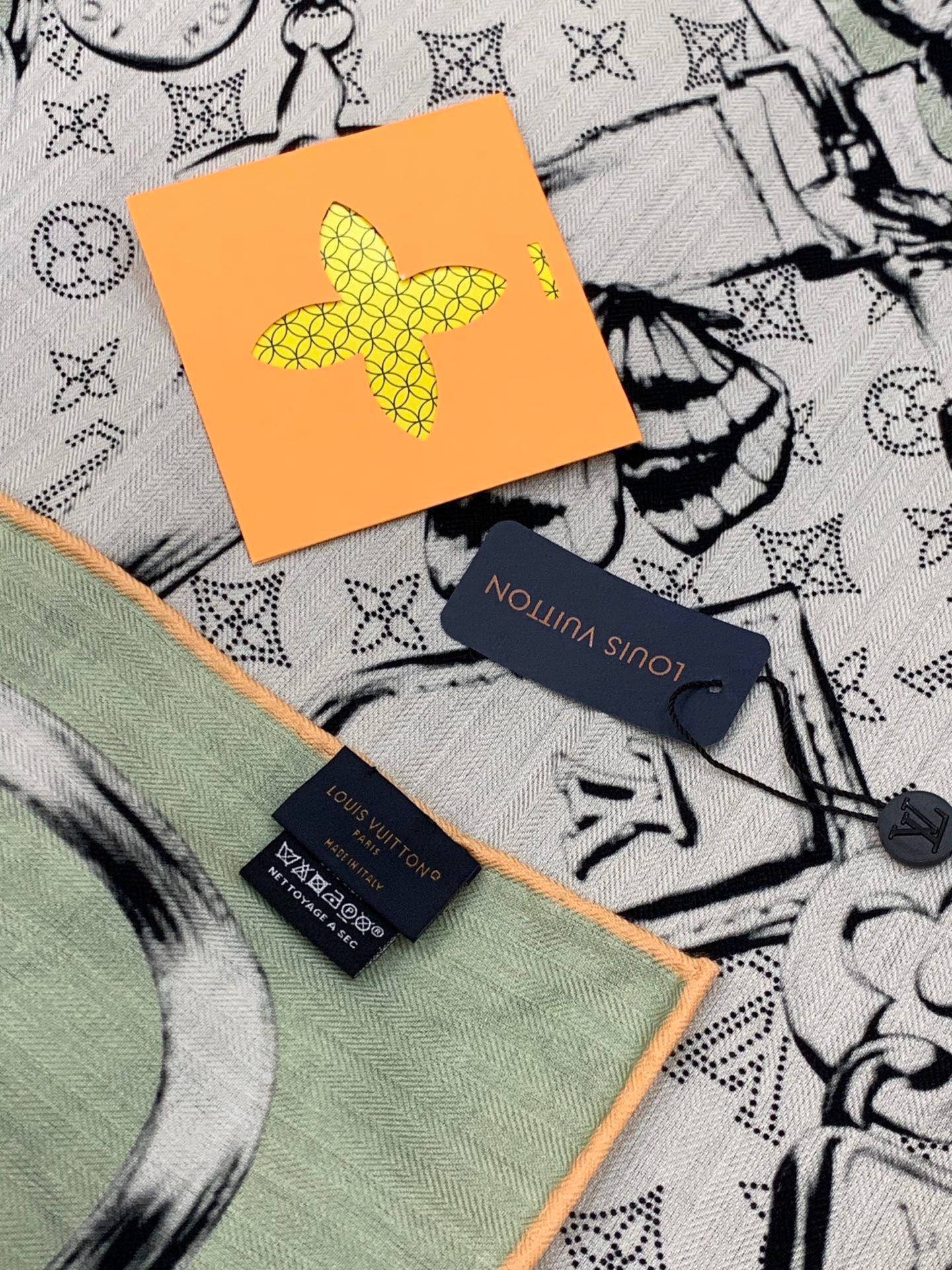 Louis Vuitton Scarf