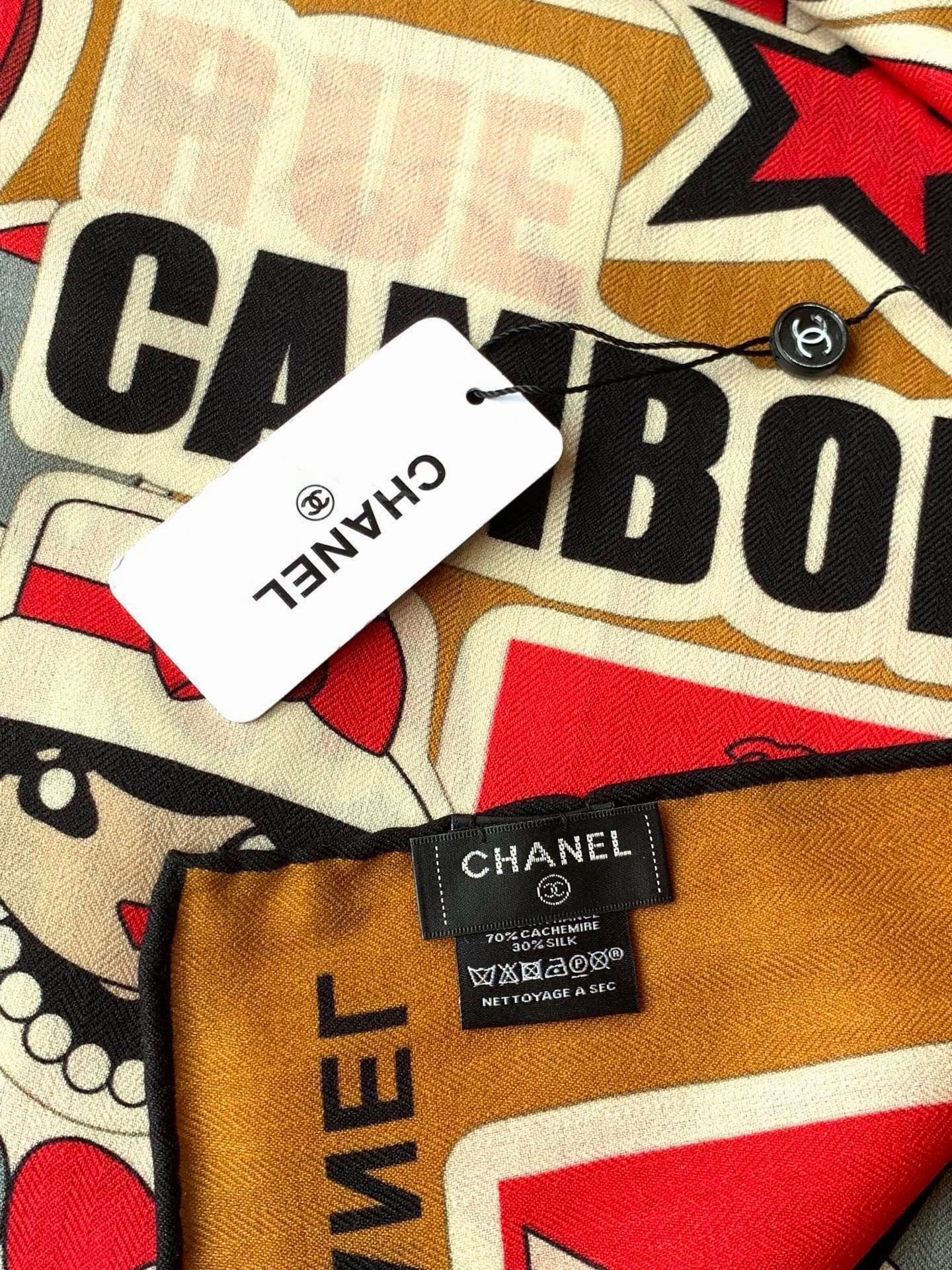 高级成衣系列～Chanel 【140双面同色丝绒披肩】此系列谱写一曲自由轻灵的赞歌本系列作品创新演绎品牌