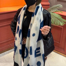 重点推荐!!!高级舒适时髦气质,相信我的就收吧!香奈儿这款触动内心的柔美围巾,无法模仿的颜色和气质!!! 重点推荐!!!高级舒适时髦气质,相信我的就收吧!香奈儿这款触动内心的柔美围巾,无法模仿的颜色和气质!!!