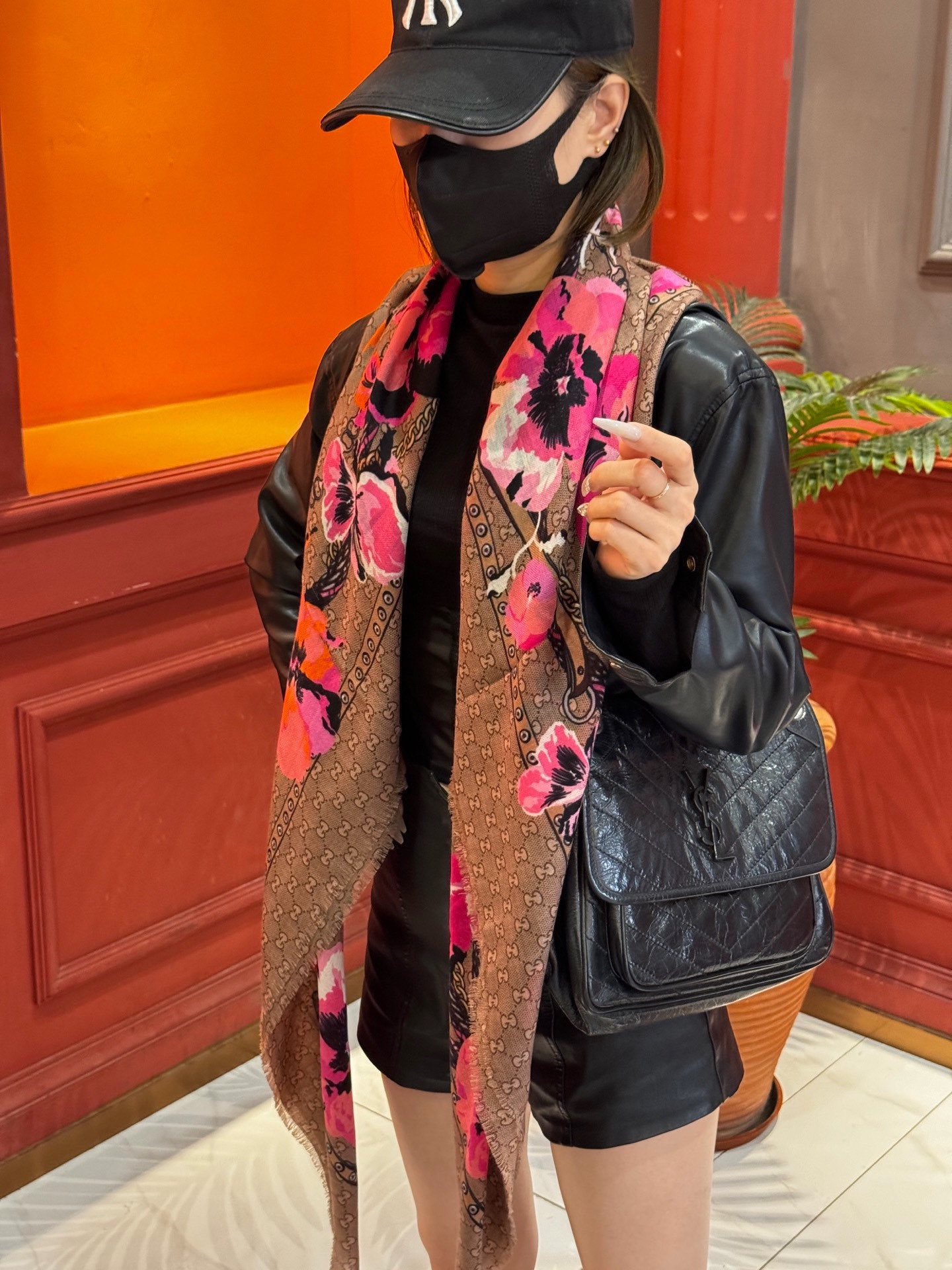 爆款出货 真正的海外原版货——从海外买的正品花了一个月画稿打版，要做咱们就做最好的💯 一花四色每色都把我