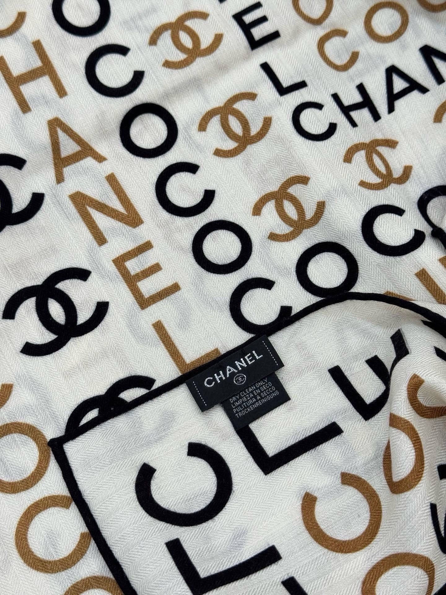 Chanel ~【140顶级双面丝绒披肩】香家logo与字母的完美碰撞设计底部还有隐隐约约的双C小Log