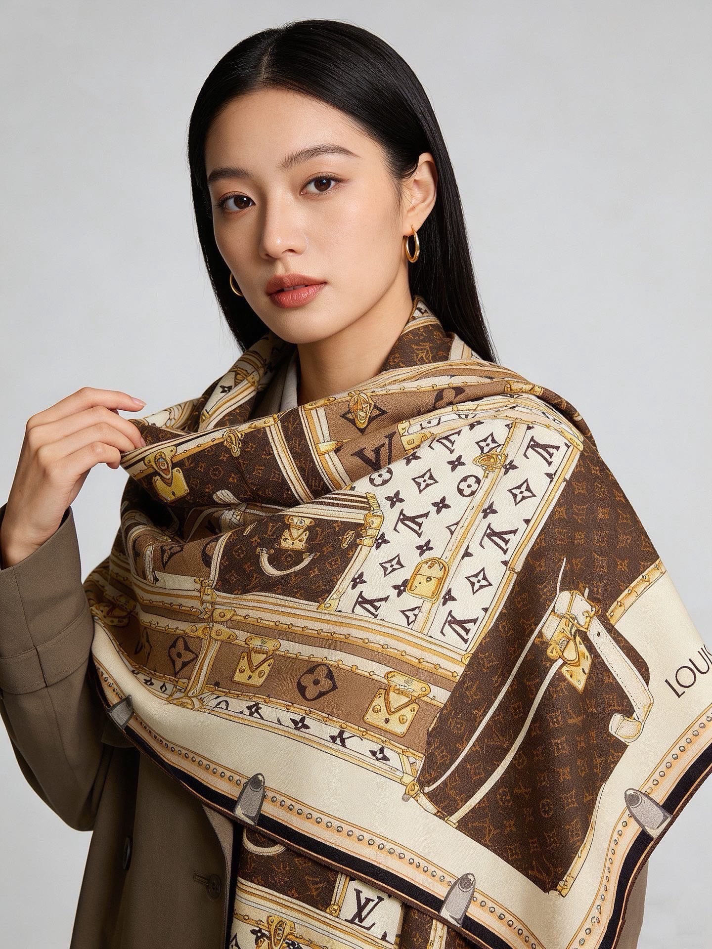 MY NEVERFULL 140丝绒方巾【140顶级丝绒双面同色】My Neverfull 丝绒方巾回溯
