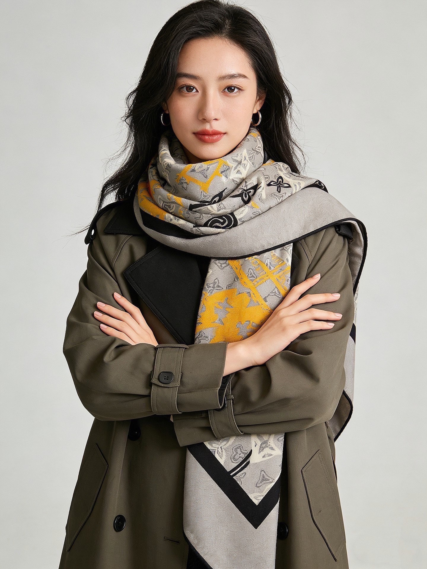 LV x TM 140披肩【140顶级丝绒双面同色披肩】本款L Multicolor披肩出自路易威登与知