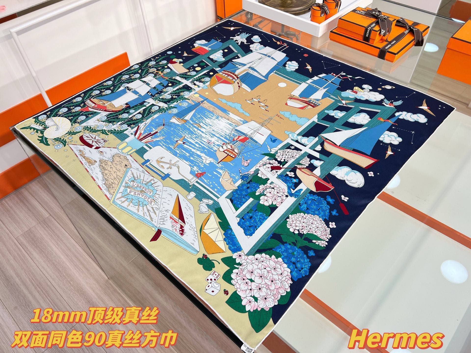 “诗意遨游”90方巾手工卷边斜纹真丝方巾（100%桑蚕丝）。这款爱马仕的经典单品展现强大而迷人的女性魅力