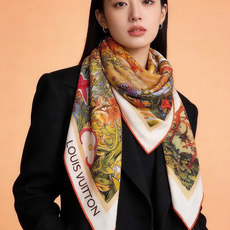 140双面丝绒披肩… LV手工卷边丝绒方巾(30%桑蚕丝70%羊绒)这款经典单品展现强大而迷人的女性魅力 140双面丝绒披肩… LV手工卷边丝绒方巾(30%桑蚕丝70%羊绒)这款经典单品展现强大而迷人的女性魅力