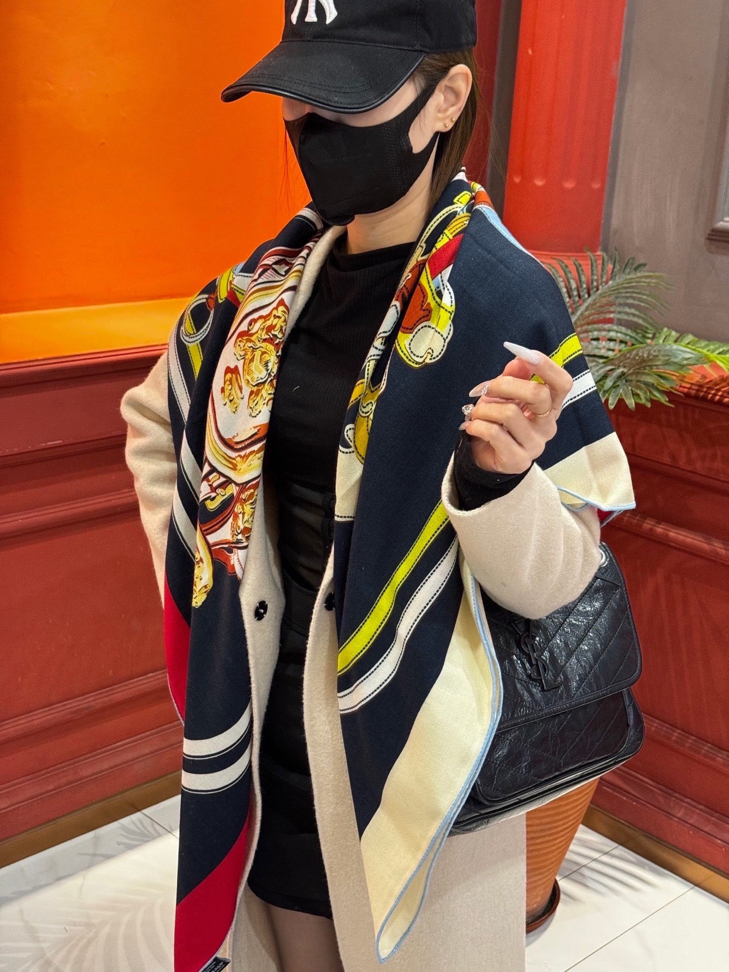 羊绒新款🆕🏇🏇买了都说好看‼️推荐💕【华丽的缰辔双面同色140】羊绒方巾，顶级工艺超值‼️爱马仕专柜爆款
