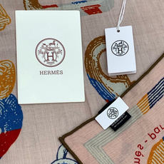 爱马仕(Hermes)【💗】 | “马具故事的诗意回顾”140披肩 【上新❤️】 永远秉承高品质手工卷边 爱马仕(Hermes)【💗】 | “马具故事的诗意回顾”140披肩 【上新❤️】 永远秉承高品质手工卷边