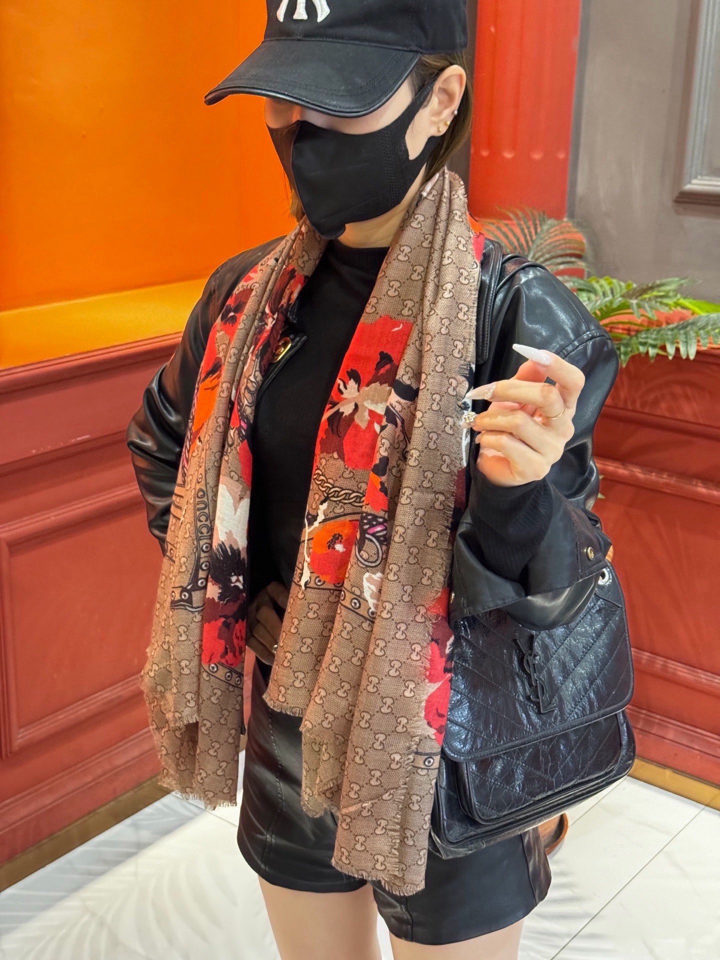 爆款出货 真正的海外原版货——从海外买的正品花了一个月画稿打版，要做咱们就做最好的💯 一花四色每色都把我