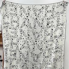 Chanel ~新品~【140顶级丝绒双面同色】繁星点点与双C的完美结合适合各种场合搭配使用黑白两色经典 Chanel ~新品~【140顶级丝绒双面同色】繁星点点与双C的完美结合适合各种场合搭配使用黑白两色经典