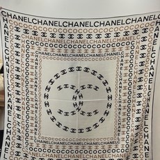 Chanel ~【140顶级双面丝绒披肩】香家logo与字母的完美碰撞设计底部还有隐隐约约的双C小Log Chanel ~【140顶级双面丝绒披肩】香家logo与字母的完美碰撞设计底部还有隐隐约约的双C小Log