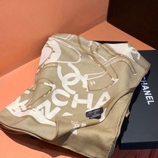 高级成衣系列~Chanel 【140双面同色丝绒披肩】此系列谱写一曲自由轻灵的赞歌本系列作品创新演绎品牌 高级成衣系列~Chanel 【140双面同色丝绒披肩】此系列谱写一曲自由轻灵的赞歌本系列作品创新演绎品牌