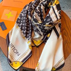 MY NEVERFULL 140丝绒方巾【140顶级丝绒双面同色】My Neverfull 丝绒方巾回溯 MY NEVERFULL 140丝绒方巾【140顶级丝绒双面同色】My Neverfull 丝绒方巾回溯