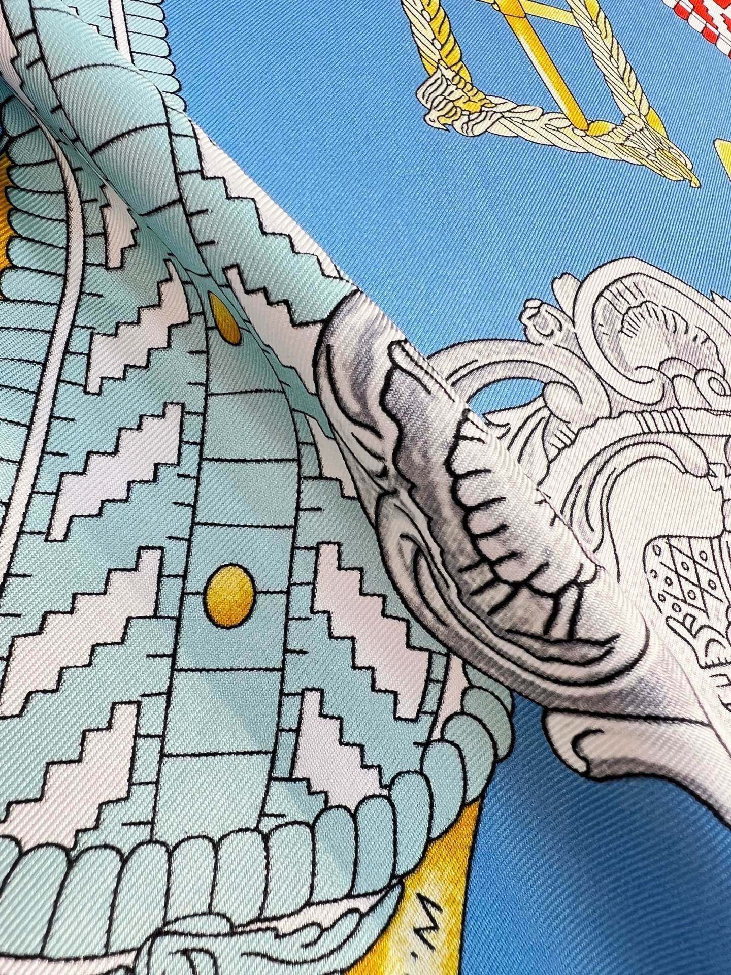 爱马仕（Hermès）90丝巾经典款“Boucles et Sangles du Trian”真丝方巾​