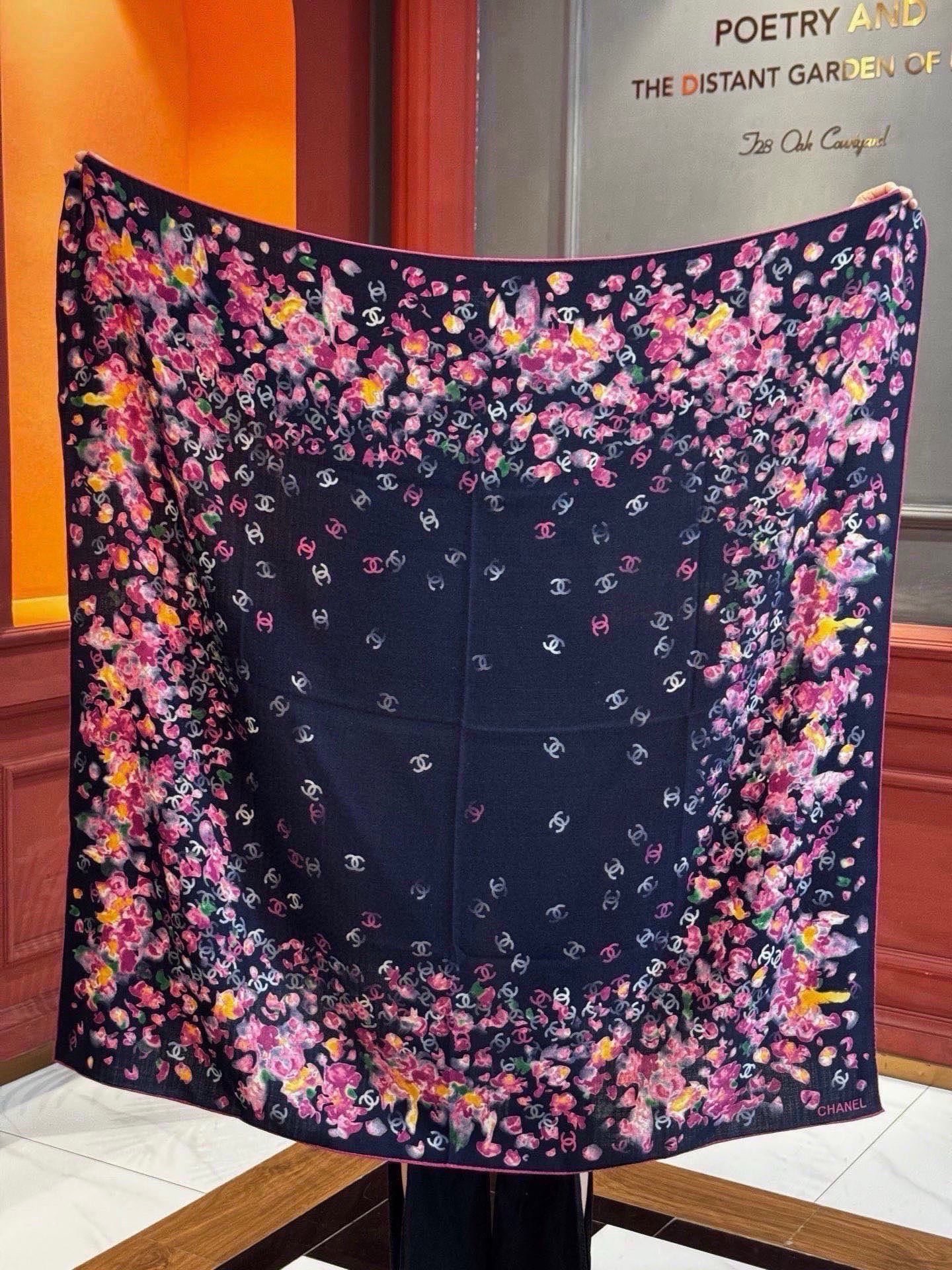 🌸·春日碎花Chanel 140丝绒双面披肩新款碎花花披肩超级有氛围感135*135cm的大尺寸配色太好