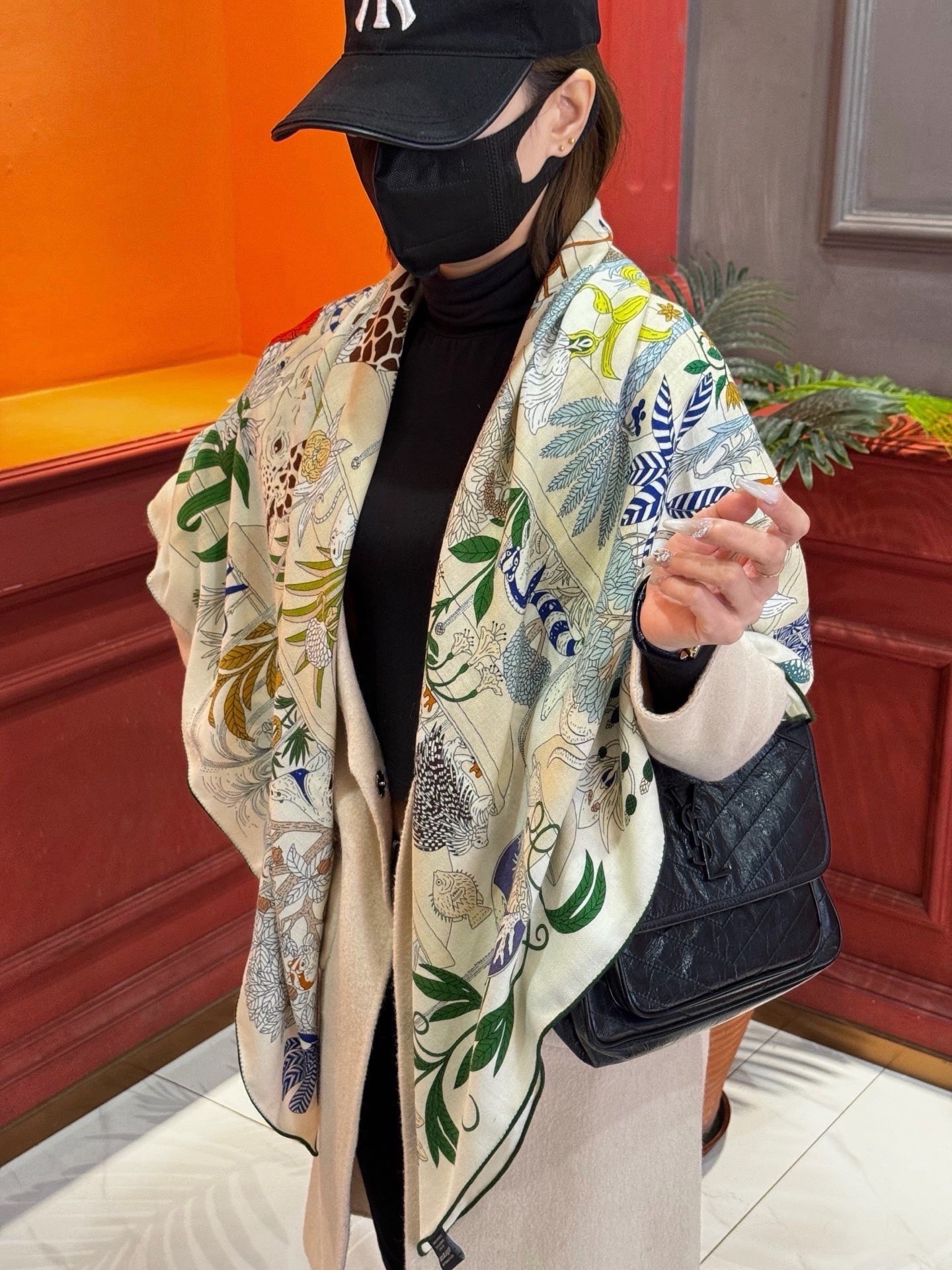 羊绒新款🆕👏买了都说好看‼️推荐💕爱马仕双面同色羊绒方巾，【奇珍乐园双面同色140】顶级工艺超值‼️爱马
