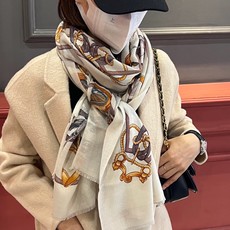 会发光发亮的围巾 新款🆕🏇🏇买了都说好看‼️推荐💕顶级工艺超值‼️爱马仕专柜爆款🎁💟立体呈现图案纹路实物 会发光发亮的围巾 新款🆕🏇🏇买了都说好看‼️推荐💕顶级工艺超值‼️爱马仕专柜爆款🎁💟立体呈现图案纹路实物