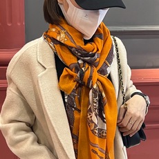 会发光发亮的围巾 新款🆕🏇🏇买了都说好看‼️推荐💕顶级工艺超值‼️爱马仕专柜爆款🎁💟立体呈现图案纹路实物 会发光发亮的围巾 新款🆕🏇🏇买了都说好看‼️推荐💕顶级工艺超值‼️爱马仕专柜爆款🎁💟立体呈现图案纹路实物