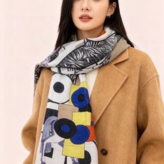 会发光发亮的围巾 爱马仕 专柜同步 买了都说好看羊绒印花‼️推荐💕顶级工艺超值‼️爱马仕专柜爆款🎁🎁羊绒 会发光发亮的围巾 爱马仕 专柜同步 买了都说好看羊绒印花‼️推荐💕顶级工艺超值‼️爱马仕专柜爆款🎁🎁羊绒