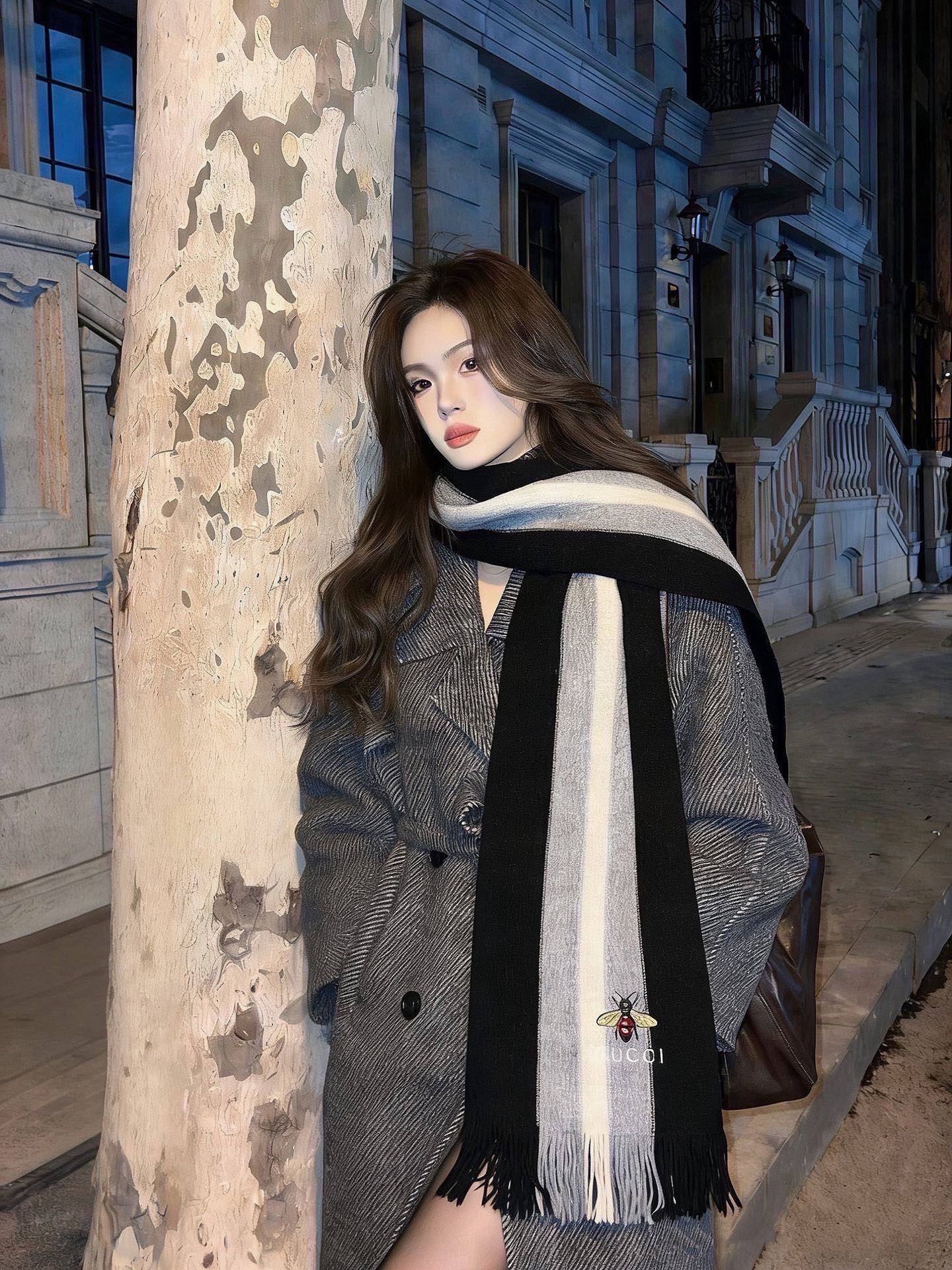 男女同款,百分百纯羊绒 Gucci 高端羊绒针织围巾!】可正式,可随意,非常Classical的设计。这 男女同款,百分百纯羊绒 Gucci 高端羊绒针织围巾!】可正式,可随意,非常Classical的设计。这