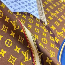 LV X TM MONOGRAMMULTICOLOR COLLECTORSQUARE 90方巾路易威登携 LV X TM MONOGRAMMULTICOLOR COLLECTORSQUARE 90方巾路易威登携