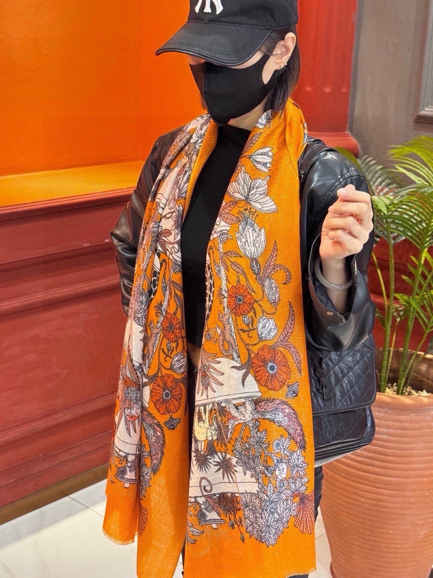 会发光发亮的围巾 羊绒新款🆕👏买了都说好看‼️推荐💕爱马仕双面同色羊绒方巾，【奇珍乐园】顶级工艺超值‼️