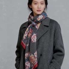 Gucci花卉羊绒围巾~超级抬气色!高级女人味!】羊绒围巾也能这么美!!!Gucci这款双面花卉羊绒围巾 Gucci花卉羊绒围巾~超级抬气色!高级女人味!】羊绒围巾也能这么美!!!Gucci这款双面花卉羊绒围巾
