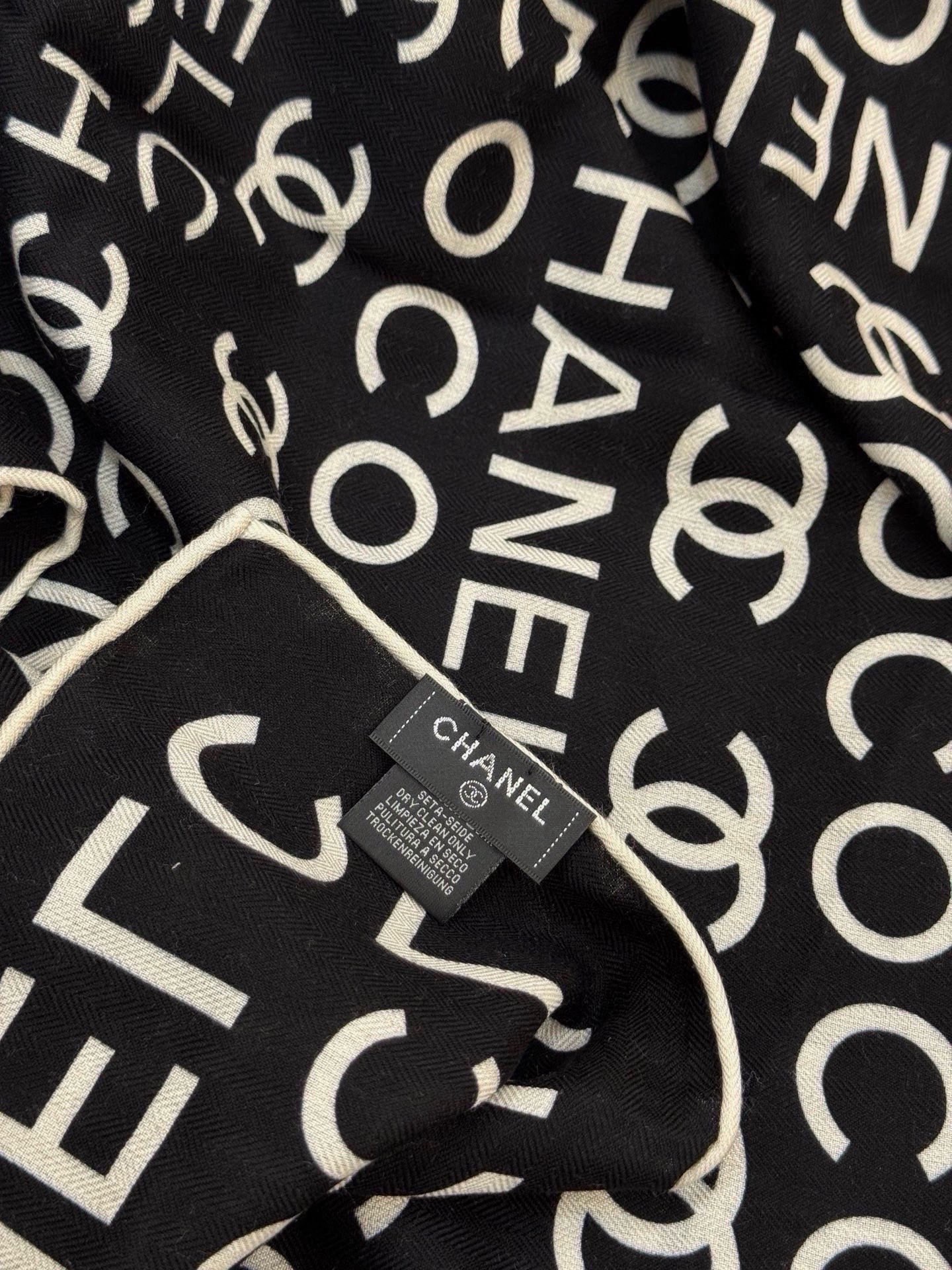 Chanel ~【140顶级双面丝绒披肩】香家logo与字母的完美碰撞设计底部还有隐隐约约的双C小Log