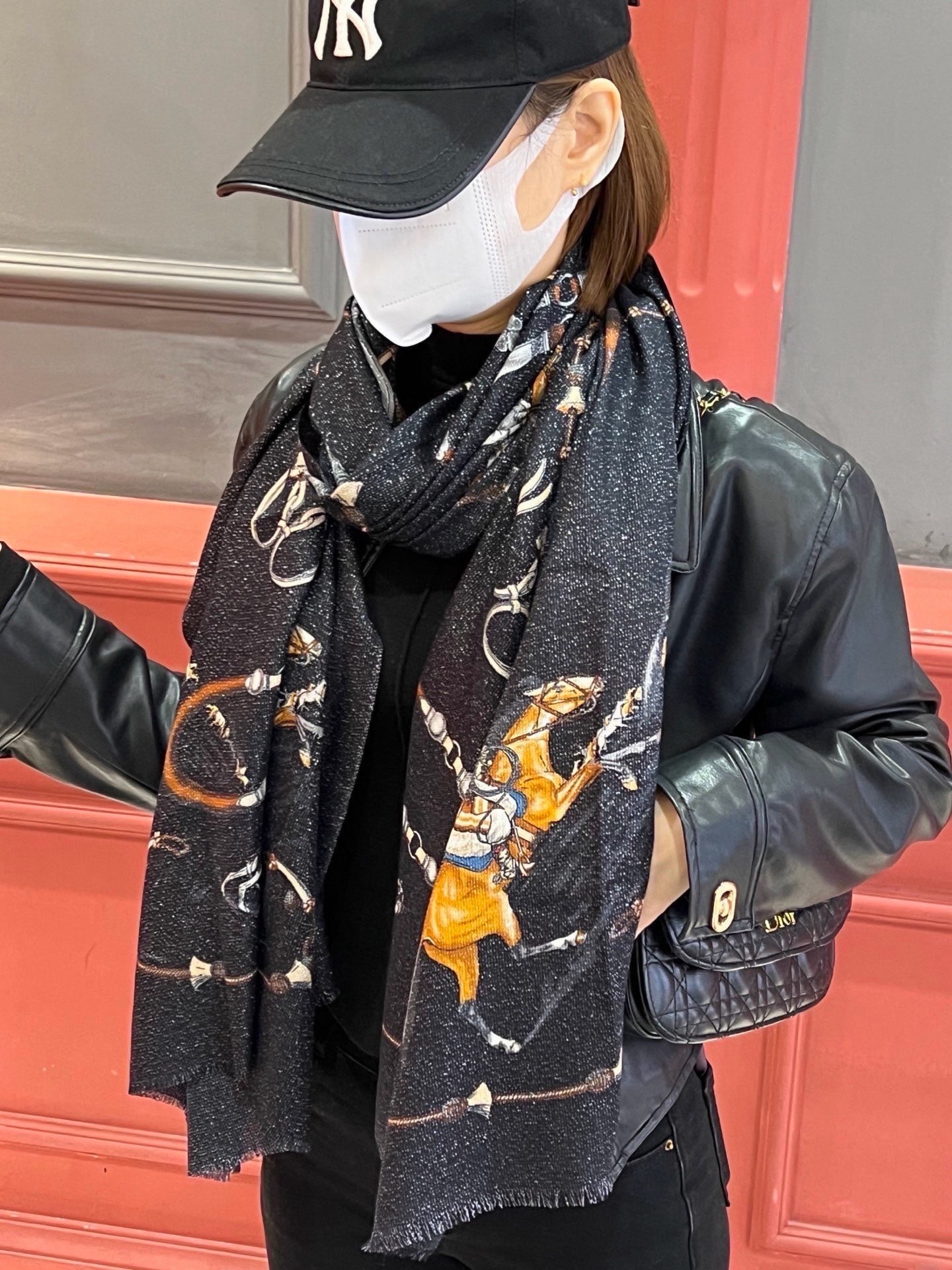 会发光发亮的围巾 新款🆕🏇🏇买了都说好看‼️推荐💕顶级工艺超值‼️爱马仕专柜爆款🎁💟立体呈现图案纹路实物