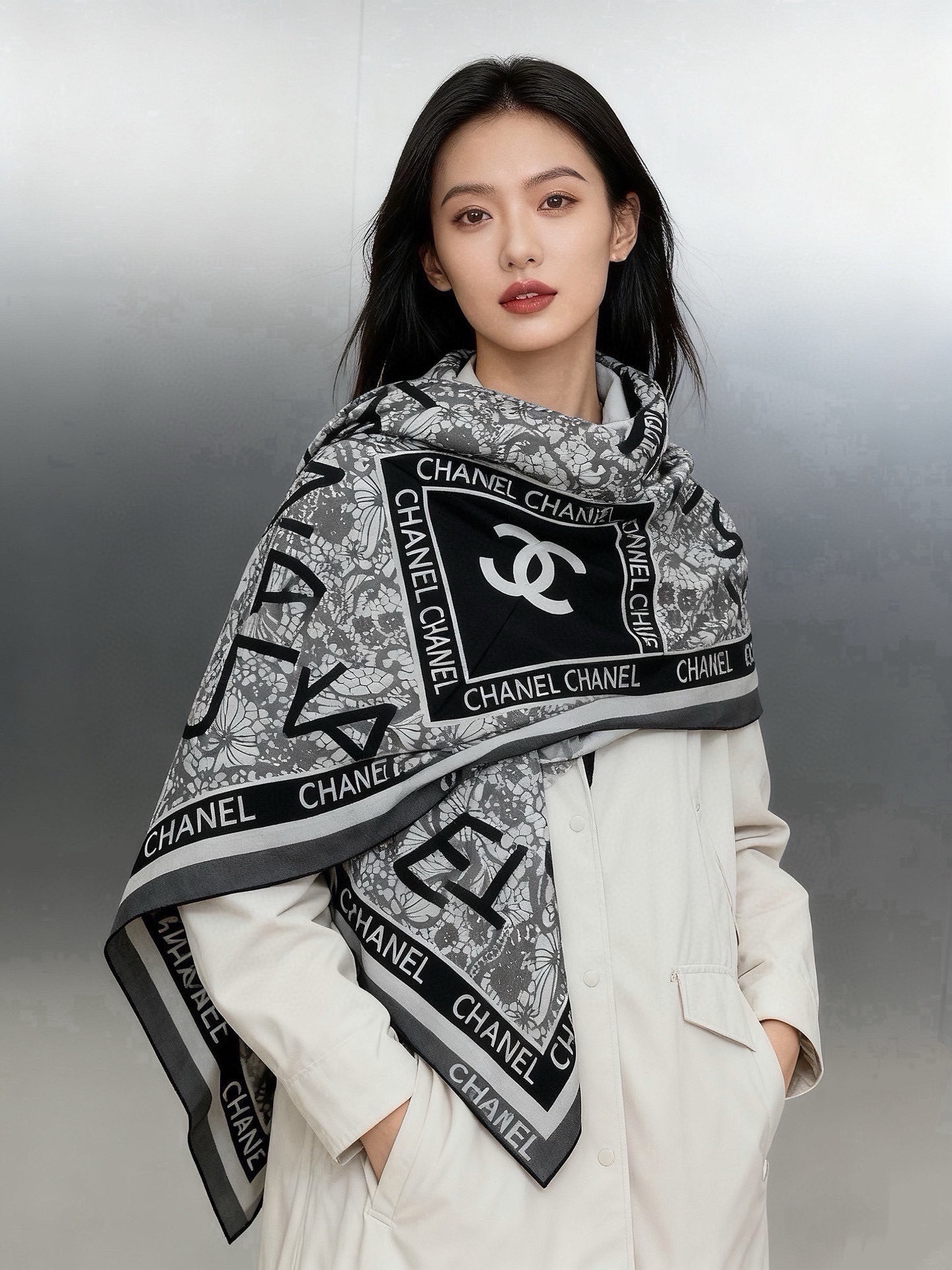 高级成衣系列～Chanel 【140双面同色丝绒披肩】此系列谱写一曲自由轻灵的赞歌本系列作品创新演绎品牌