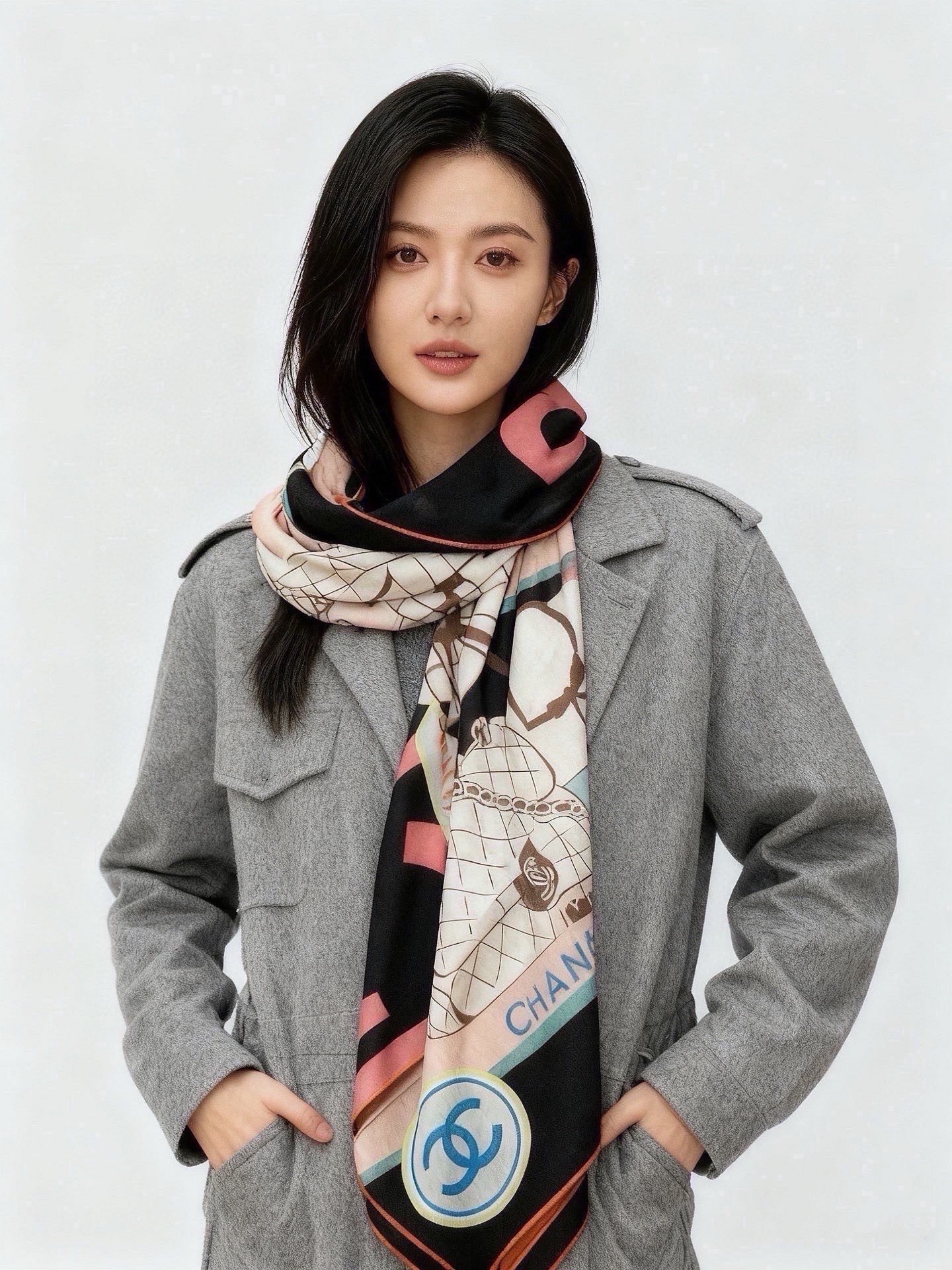 高级成衣系列～Chanel 【140双面同色丝绒披肩】此系列谱写一曲自由轻灵的赞歌本系列作品创新演绎品牌