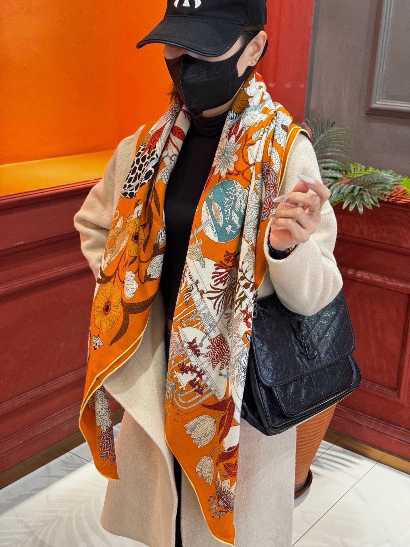 羊绒新款🆕👏买了都说好看‼️推荐💕爱马仕双面同色羊绒方巾，【奇珍乐园双面同色140】顶级工艺超值‼️爱马