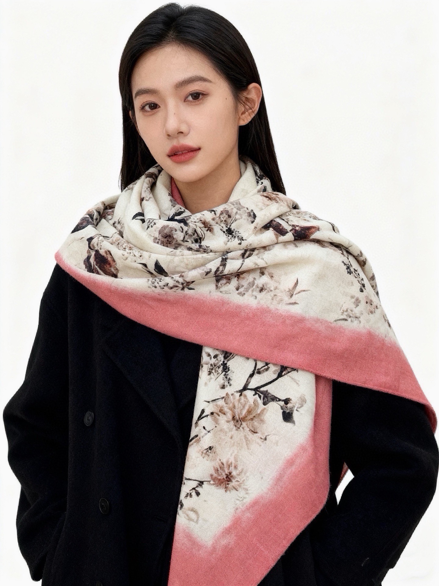 Dior 140丝绒双面同色印花披肩Millefiori 图案这款披肩饰以多色 Millefiori 图
