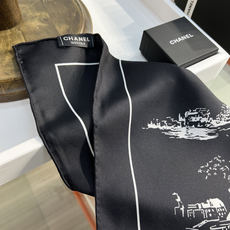 Chanel ~26新品~90双面真丝山茶花、四叶草、埃菲尔铁塔与双C的完美搭配适合各种场合搭配使用设计 Chanel ~26新品~90双面真丝山茶花、四叶草、埃菲尔铁塔与双C的完美搭配适合各种场合搭配使用设计