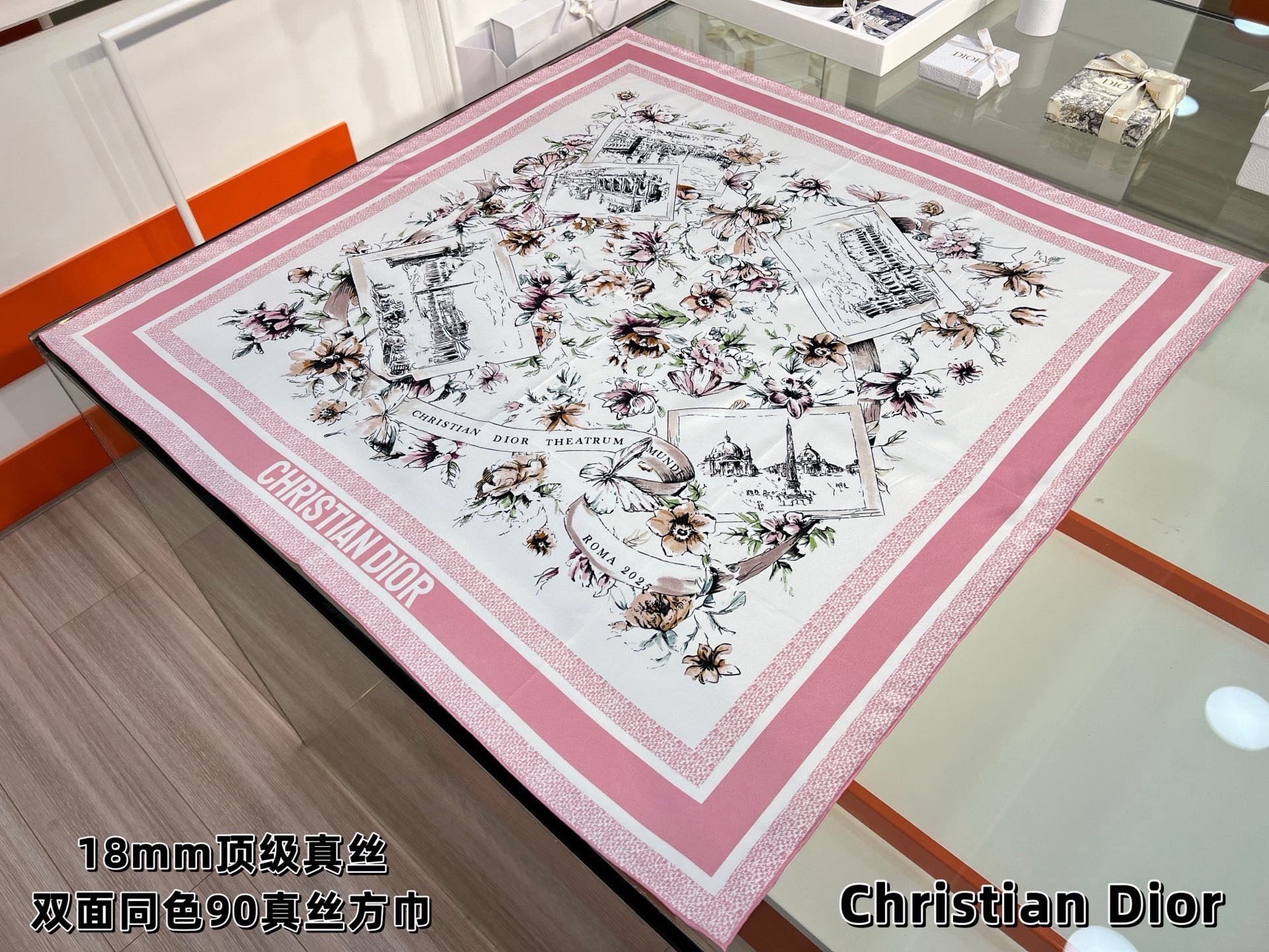 Dior 双面印花方巾90 厘米白色和蓝色桑蚕丝斜纹面料 Souvenir de Rome图案这款方巾饰
