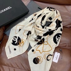 上新❤️【Chanel】 经典茶花优雅Coco风,Chanel最新菱格丝绒大方巾~气质到骨子里,香奶奶新 上新❤️【Chanel】 经典茶花优雅Coco风,Chanel最新菱格丝绒大方巾~气质到骨子里,香奶奶新