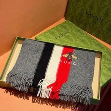 男女同款,百分百纯羊绒 Gucci 高端羊绒针织围巾!】可正式,可随意,非常Classical的设计。这 男女同款,百分百纯羊绒 Gucci 高端羊绒针织围巾!】可正式,可随意,非常Classical的设计。这