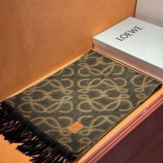 炒鸡火爆💫抢疯了👑罗意威【LW老花双面长巾】很幸运拿到這个品牌的东西,真的不多见,很少在国內做订单,款式 炒鸡火爆💫抢疯了👑罗意威【LW老花双面长巾】很幸运拿到這个品牌的东西,真的不多见,很少在国內做订单,款式